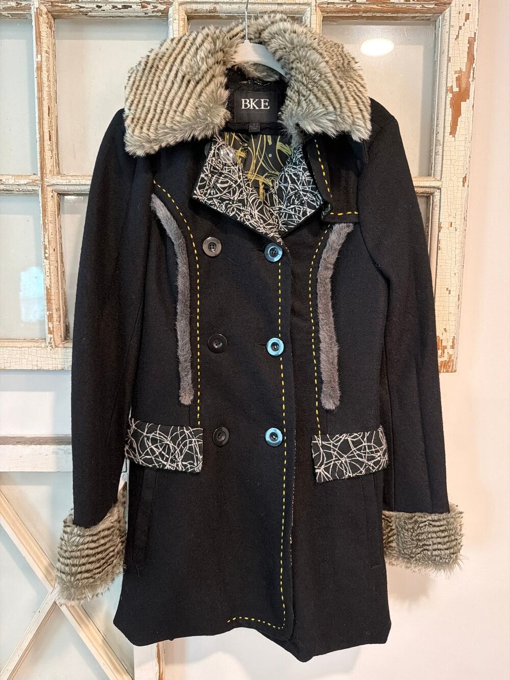 BKE Buckle Outerwear Womens size small double breasted pea coat faux fur